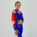 Strój turniejowy do disco dance Cobalt Flame dla dziewczynki w kolorze kobaltowym z koralowymi detalami i koronkowymi wstawkami.